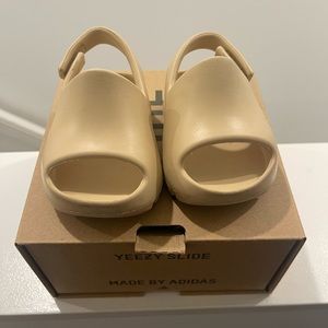 Yeezy Infant Slides Size 4K